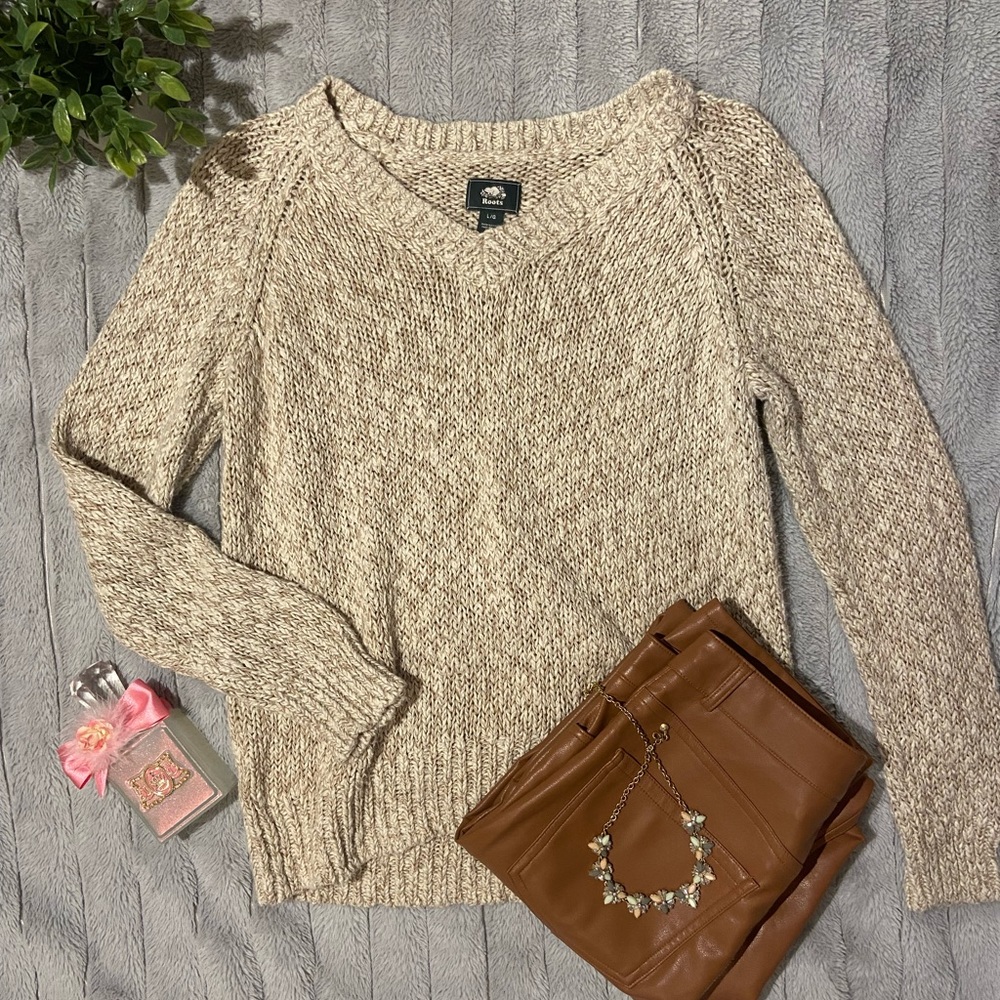Roots Knit V-Neck Sweater
